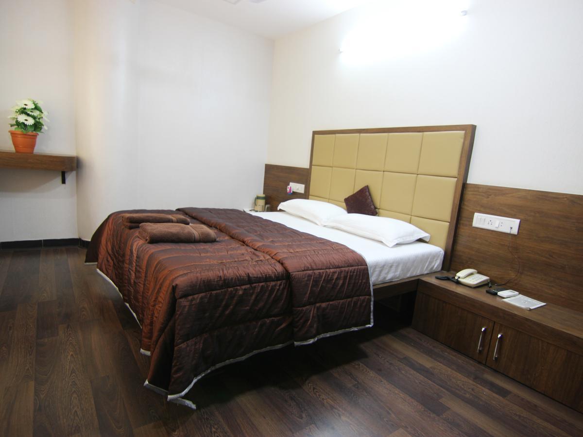 Hotel Sai Yatri Trimbak Exteriör bild